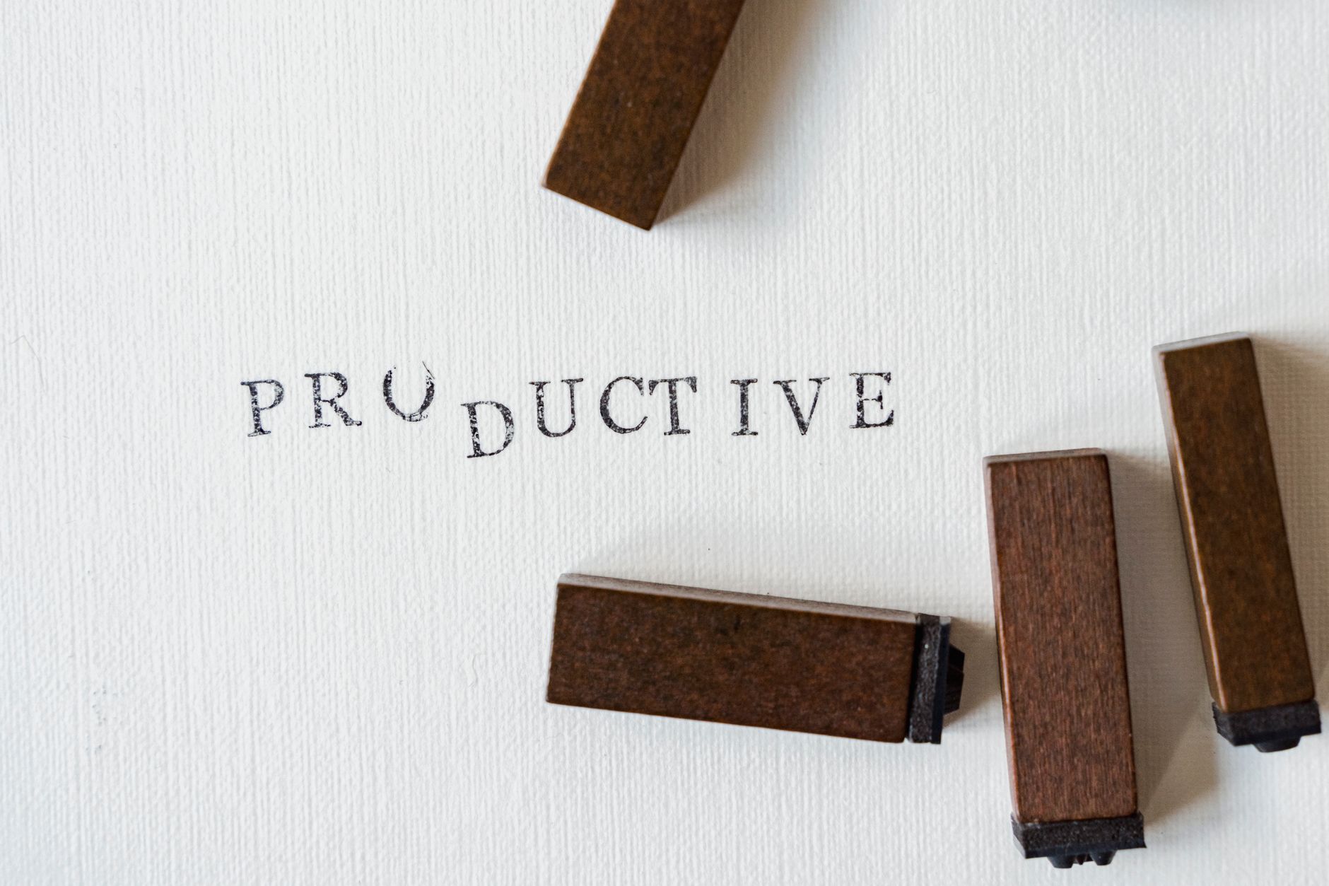 Cinci obiceiuri care îți cresc productivitatea la birou