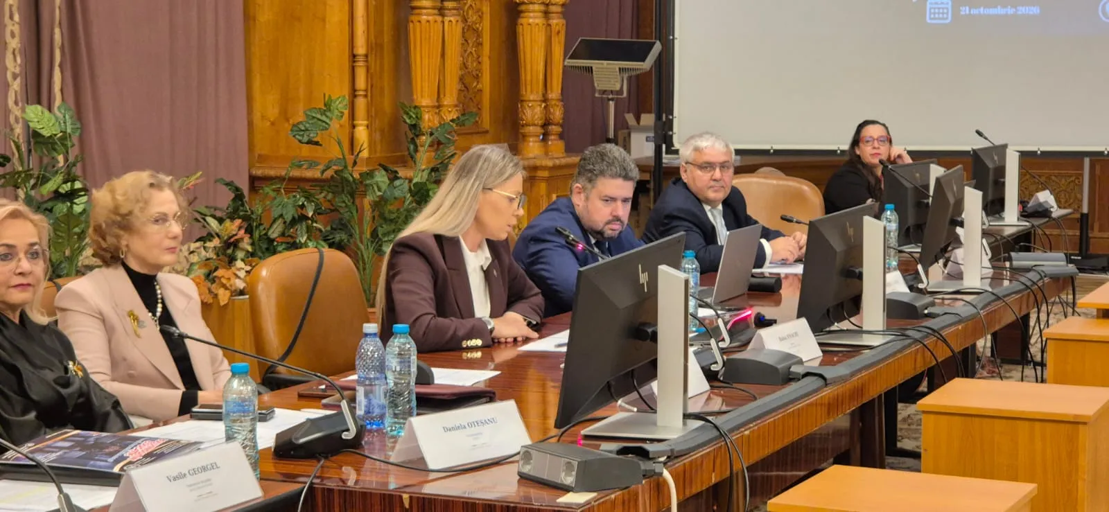 Prezidiul conferinței „Bullyingul în educație”, Palatul Parlamentului, 21 octombrie 2026