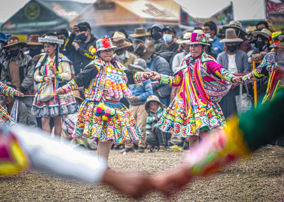 117 concurenți din întreaga țară s-au înscris la Festivalul-Concurs Național de Folclor „AUTENTIC ROMÂNESC”. Cei 30 de finaliști vor urca pe scenă la Cluj-Napoca, pe 29 octombrie